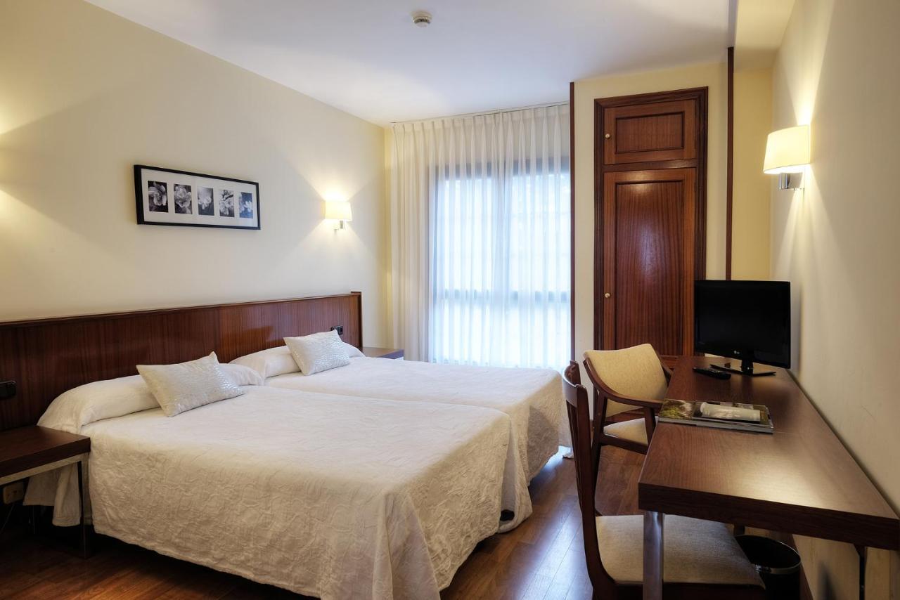 Hotel Y Apartamentos Arias Navia Szoba fotó